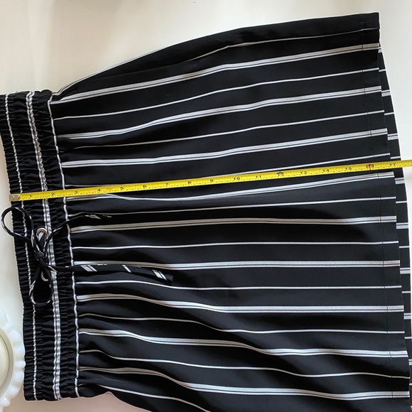 NWOT Dynamite Striped Stretchy Skirt size small - Picture 5 of 7